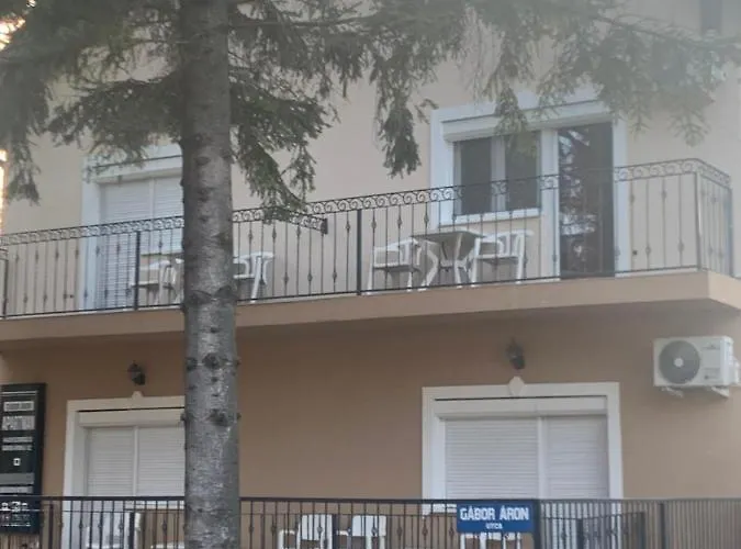 Apartamento Gábor áron *