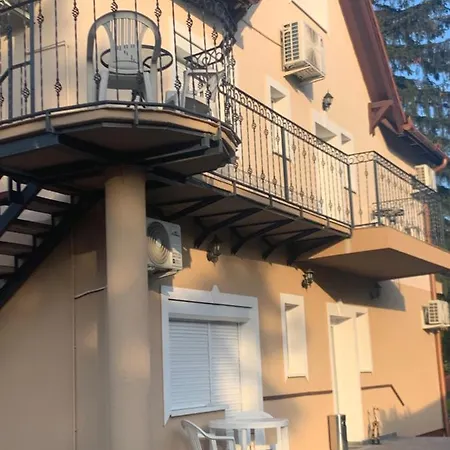 Gabor Aron Apartmán Hajdúszoboszló