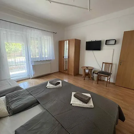 Gabor Aron Apartament *